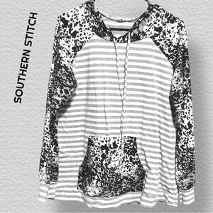 SOUTHERN STITCH STRIPED ANIMAL PRINT HOODED SHIRT